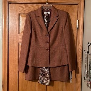 Woman’s size 12 Le Suit new with tags